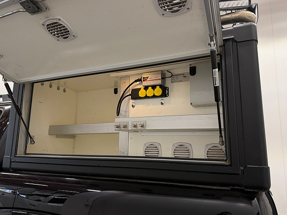 Volkswagen Amarok 14 of 30