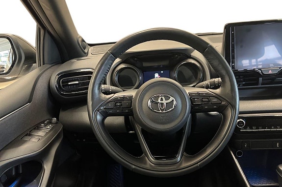 Toyota Yaris 11 of 23