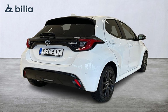 Toyota Yaris 19 of 23