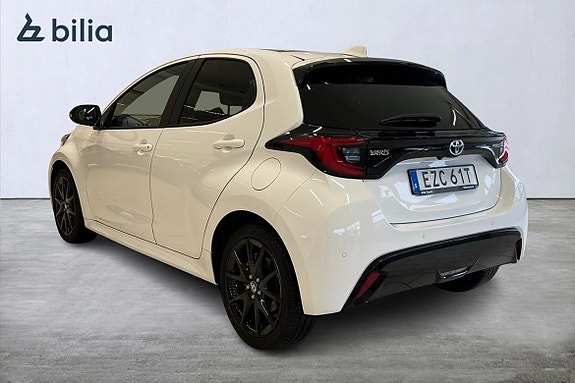 Toyota Yaris 2 of 23