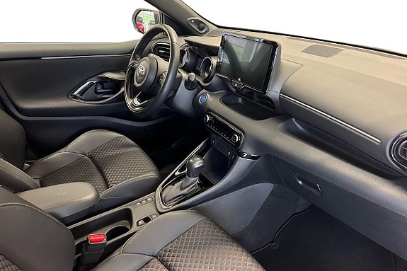 Toyota Yaris 7 of 23