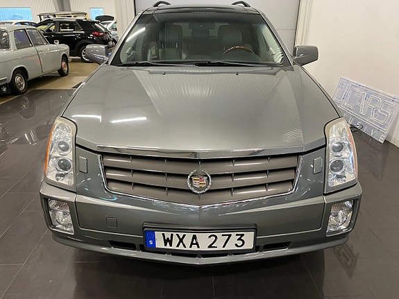 Cadillac SRX 2 of 28