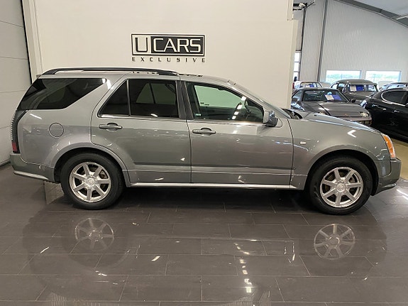 Cadillac SRX 3 of 28