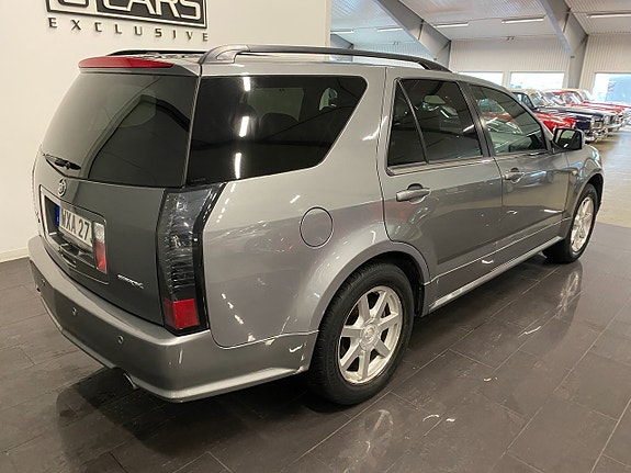 Cadillac SRX 4 of 28