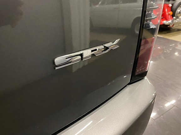 Cadillac SRX 26 of 28