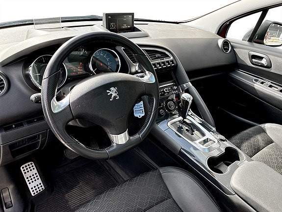 Peugeot 3008 4 of 15