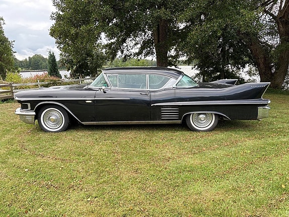 Cadillac Serie 62 8 of 20
