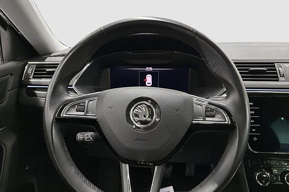 Skoda Superb 10 of 11
