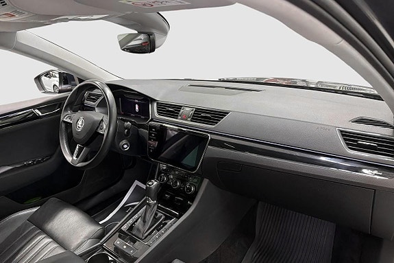 Skoda Superb 6 of 11