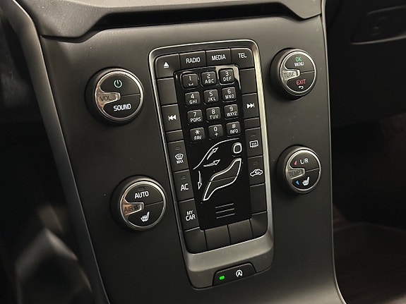 Volvo V40 20 of 22