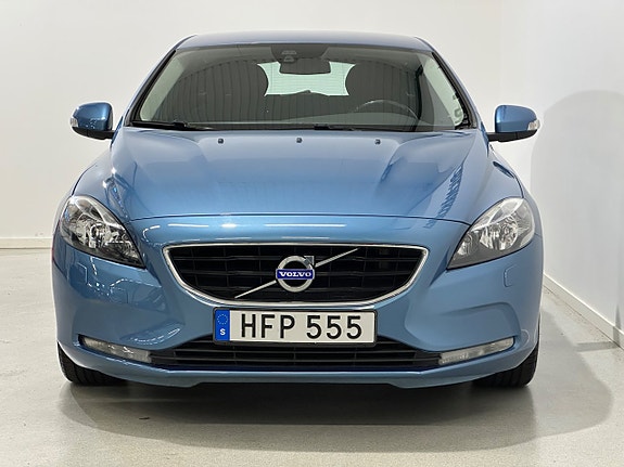 Volvo V40 4 of 22