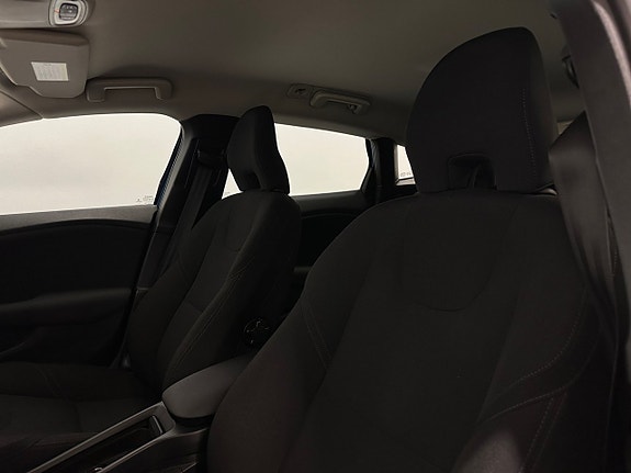 Volvo V40 13 of 22