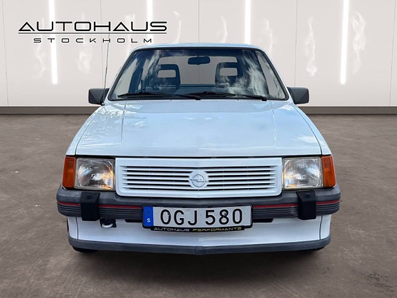 Opel Corsa 2 of 18