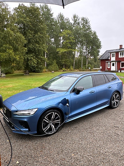 Volvo V60 3 of 17