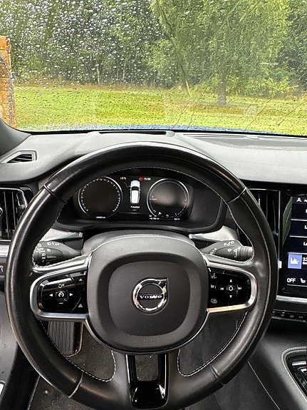 Volvo V60 11 of 17