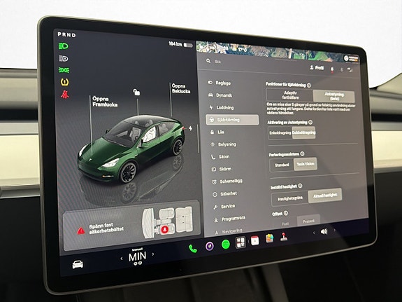 Tesla Model Y 24 of 30