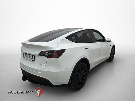 Tesla Model Y 6 of 30