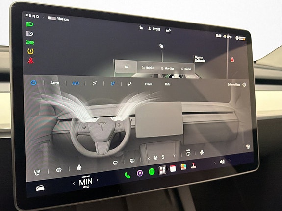 Tesla Model Y 23 of 30