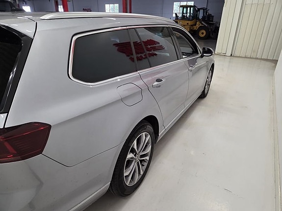 Volkswagen Passat 6 of 10