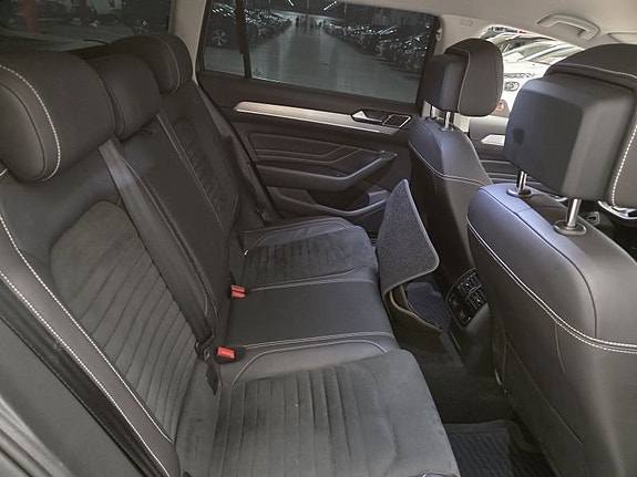 Volkswagen Passat 5 of 10