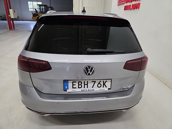 Volkswagen Passat 7 of 10