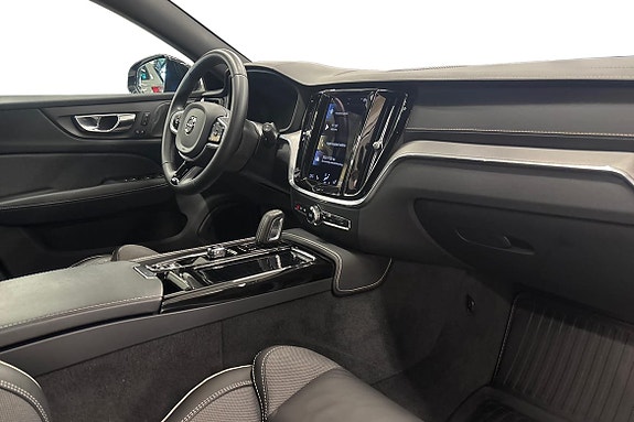 Volvo V60 10 of 22