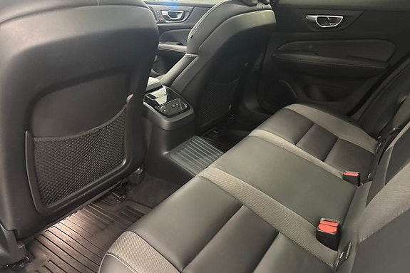 Volvo V60 12 of 22