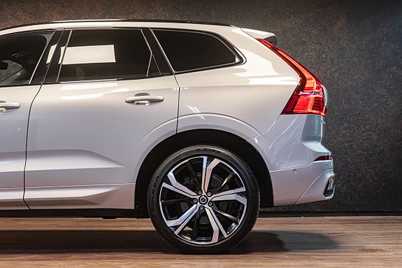 Volvo XC60 13 of 30