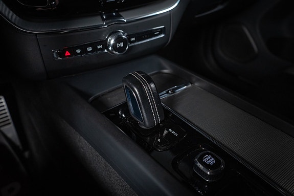 Volvo XC60 27 of 30