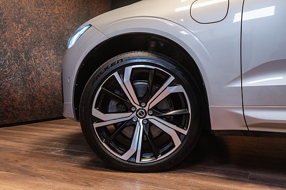 Volvo XC60 11 of 30