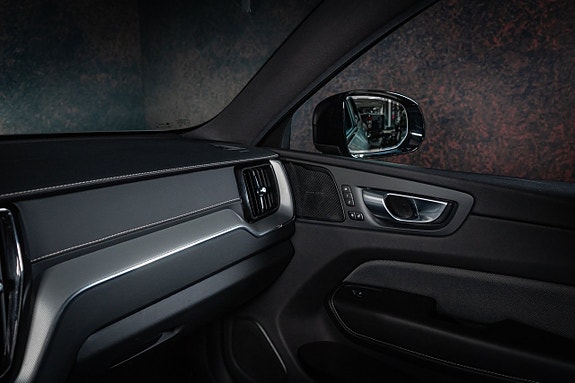 Volvo XC60 20 of 30