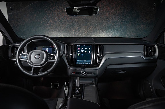 Volvo XC60 25 of 30