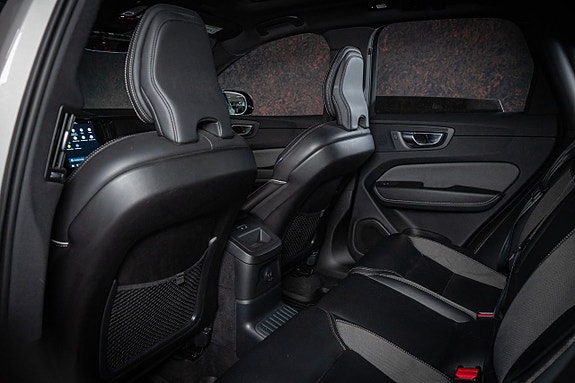 Volvo XC60 30 of 30