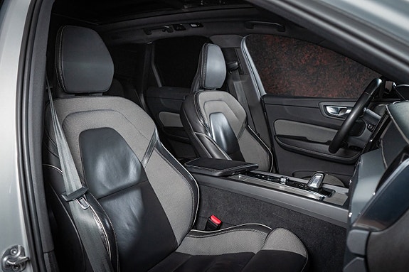 Volvo XC60 29 of 30