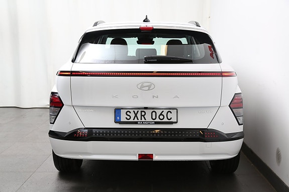 Hyundai Kona 8 of 24