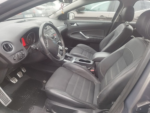 Ford Mondeo 3 of 3