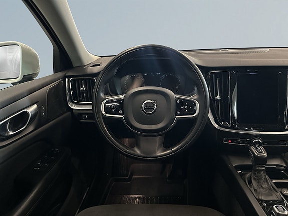 Volvo V60 Cross Country 9 of 21