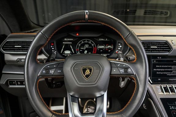 Lamborghini Urus 12 of 20