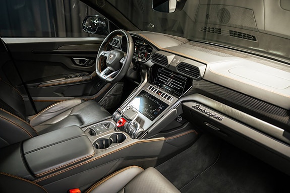 Lamborghini Urus 18 of 20