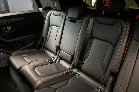 Lamborghini Urus 14 of 20