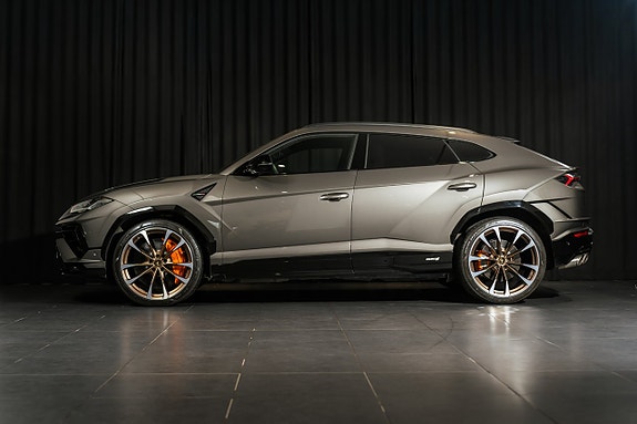 Lamborghini Urus 2 of 20