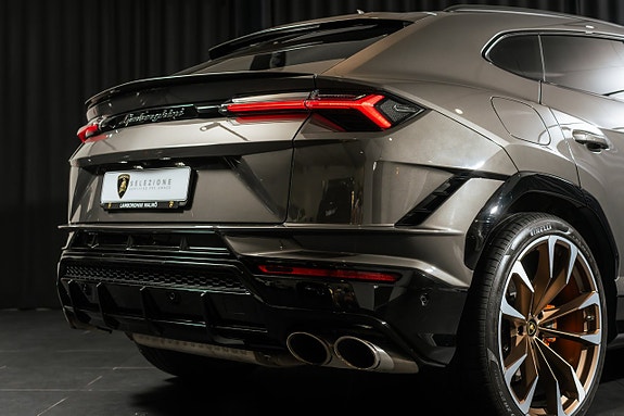 Lamborghini Urus 10 of 20