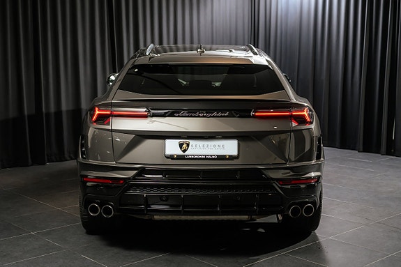 Lamborghini Urus 4 of 20