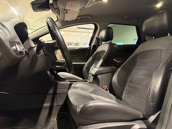 Ford Mondeo 11 of 16