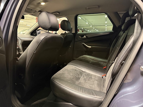 Ford Mondeo 10 of 16