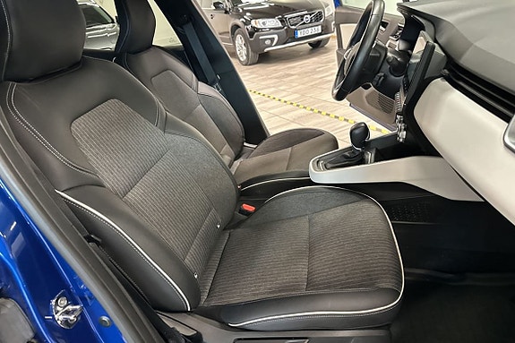 Renault Clio 17 of 17