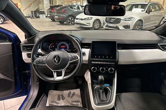 Renault Clio 13 of 17