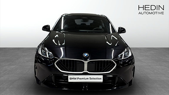 BMW 120 8 of 9