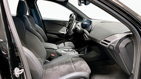 BMW 120 3 of 9