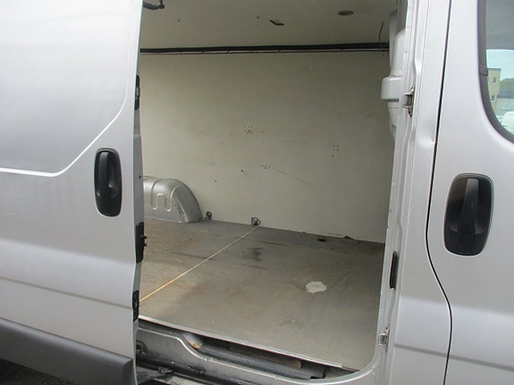 Nissan Primastar 8 of 11